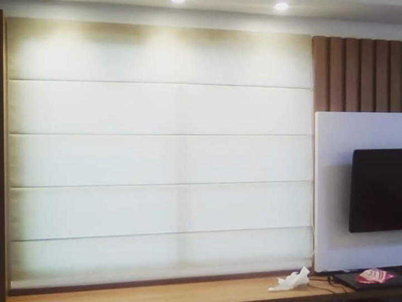 Cortinas em ambiente residencial — imagem ilustrativa